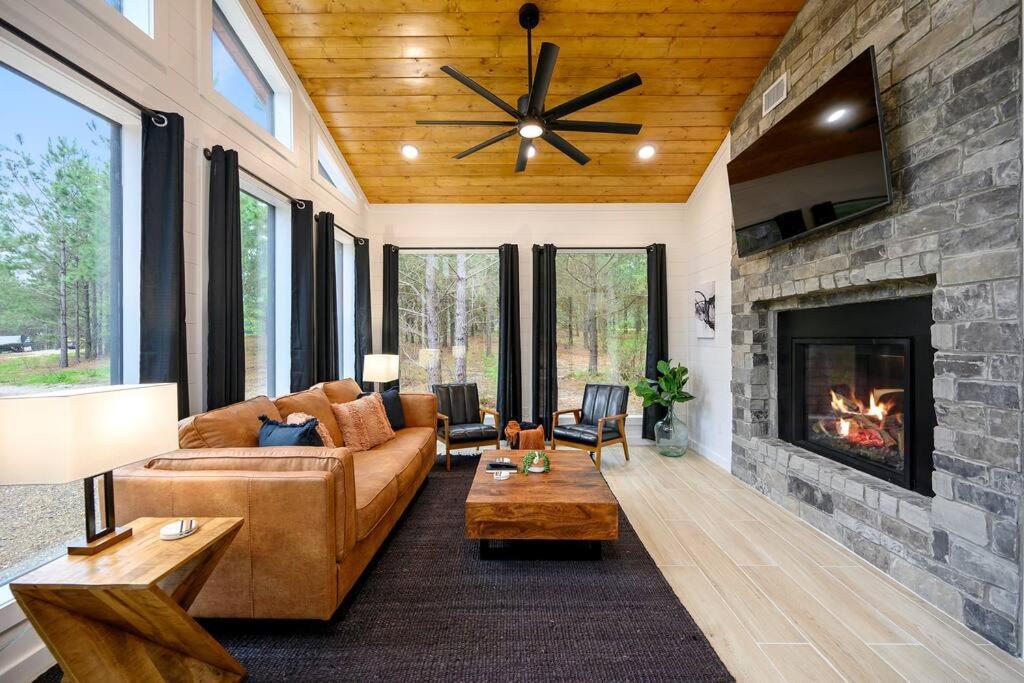 The Ember House - Luxury Honeymoon Cabin Broken Bow Exterior photo